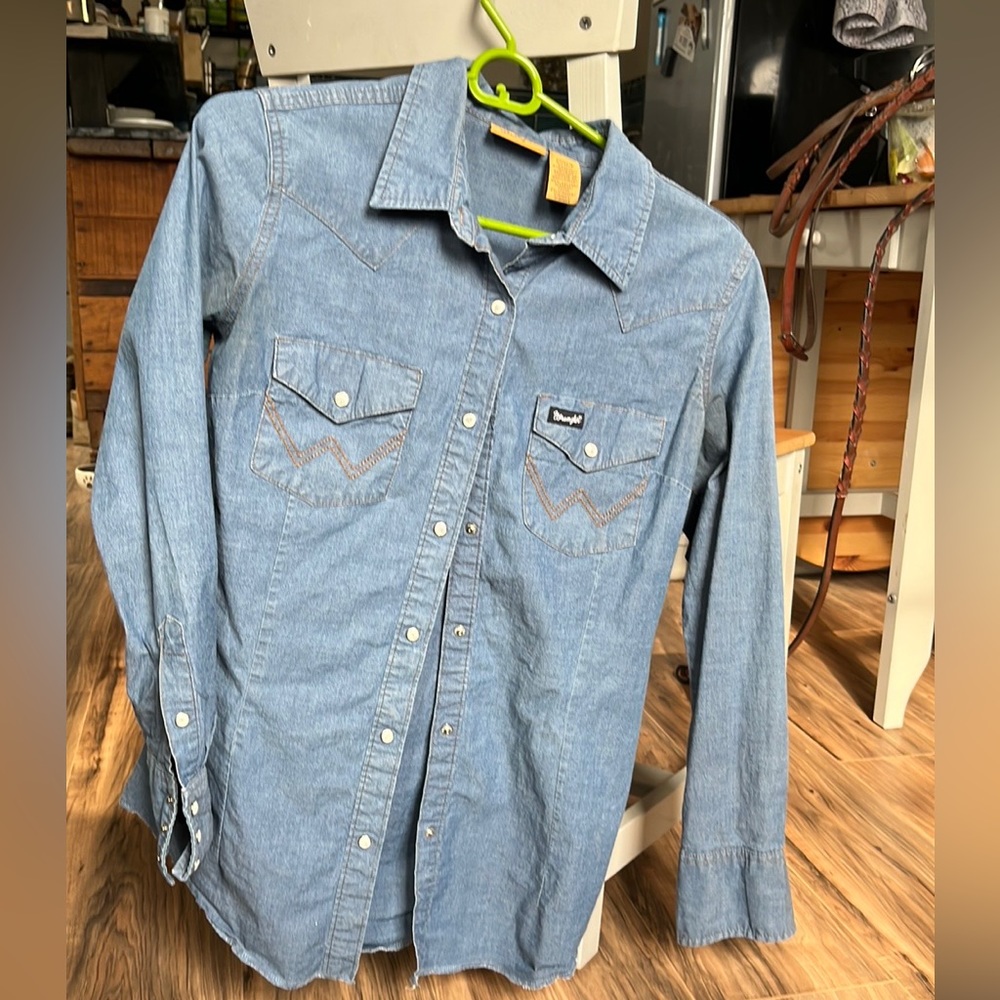 Blue wrangler button down